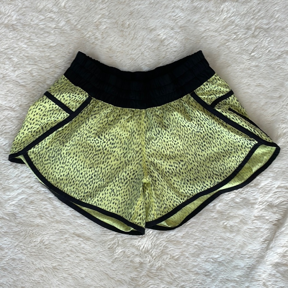 Lululemon lined shorts size 6